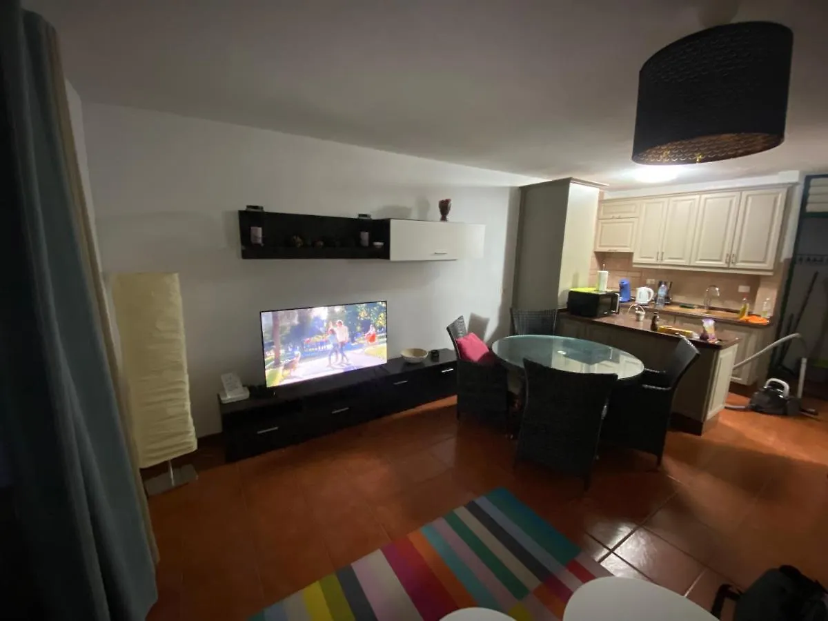 Holiday House Parque Azul Playa La Arena Free Wifi Puerto de Santiago  Spain